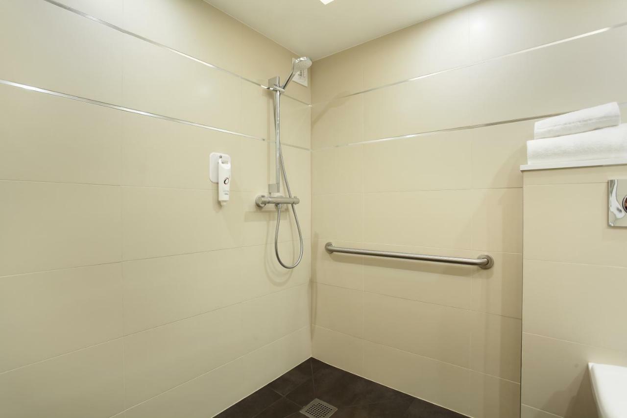 Chambre Lit Queen-Size Confort